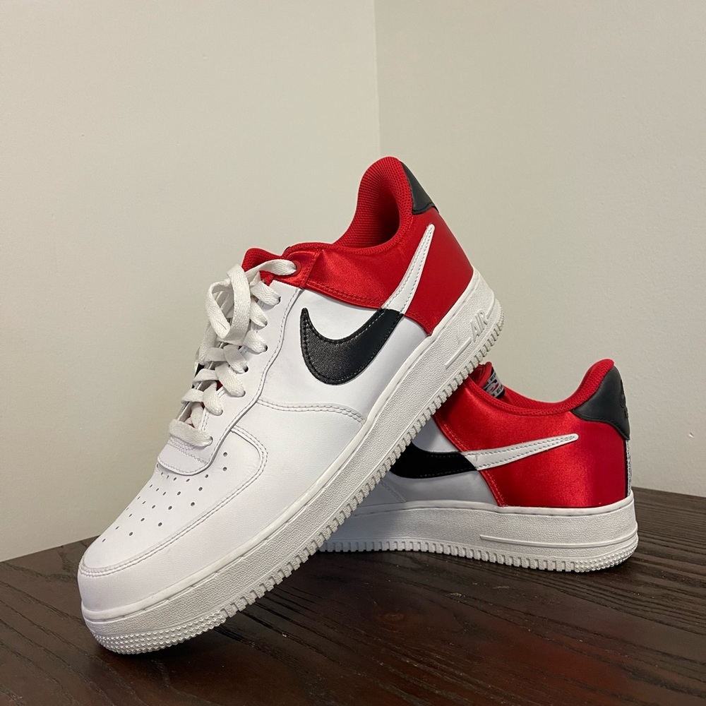 Nike Air Force one 07’ LV8 Red/white/black
